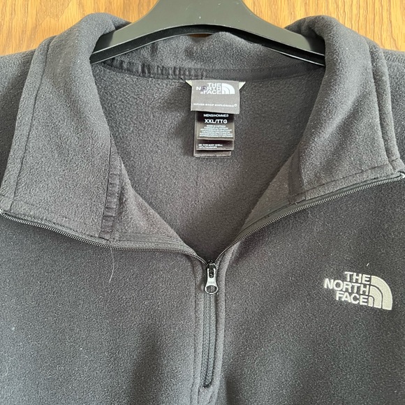 Men’s fleece pullover from The North Face in a size XXL. - Picture 4 of 5